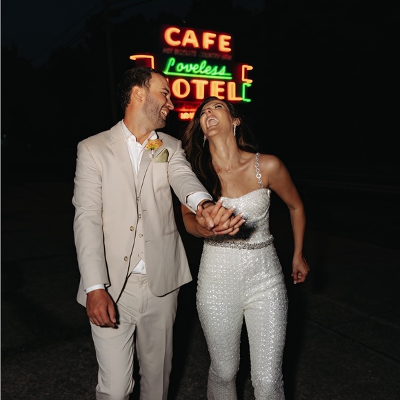 Lucinda White Jumpsuit SM (6) - Picture 4 of 15